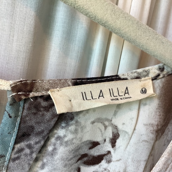 Illa Illa Womens Romper Long Bell Sleeve Deep V Lace Trim Size Medium - Picture 9 of 10